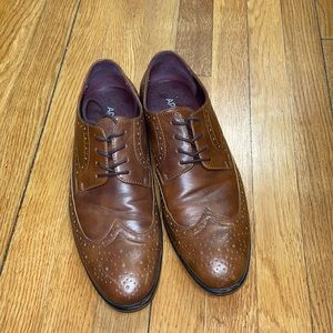 Men’s dress shoes